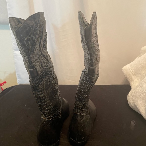 Black Enzo Angiolini Woven Western Style Boots Size 5.5M NWT - Picture 3 of 8